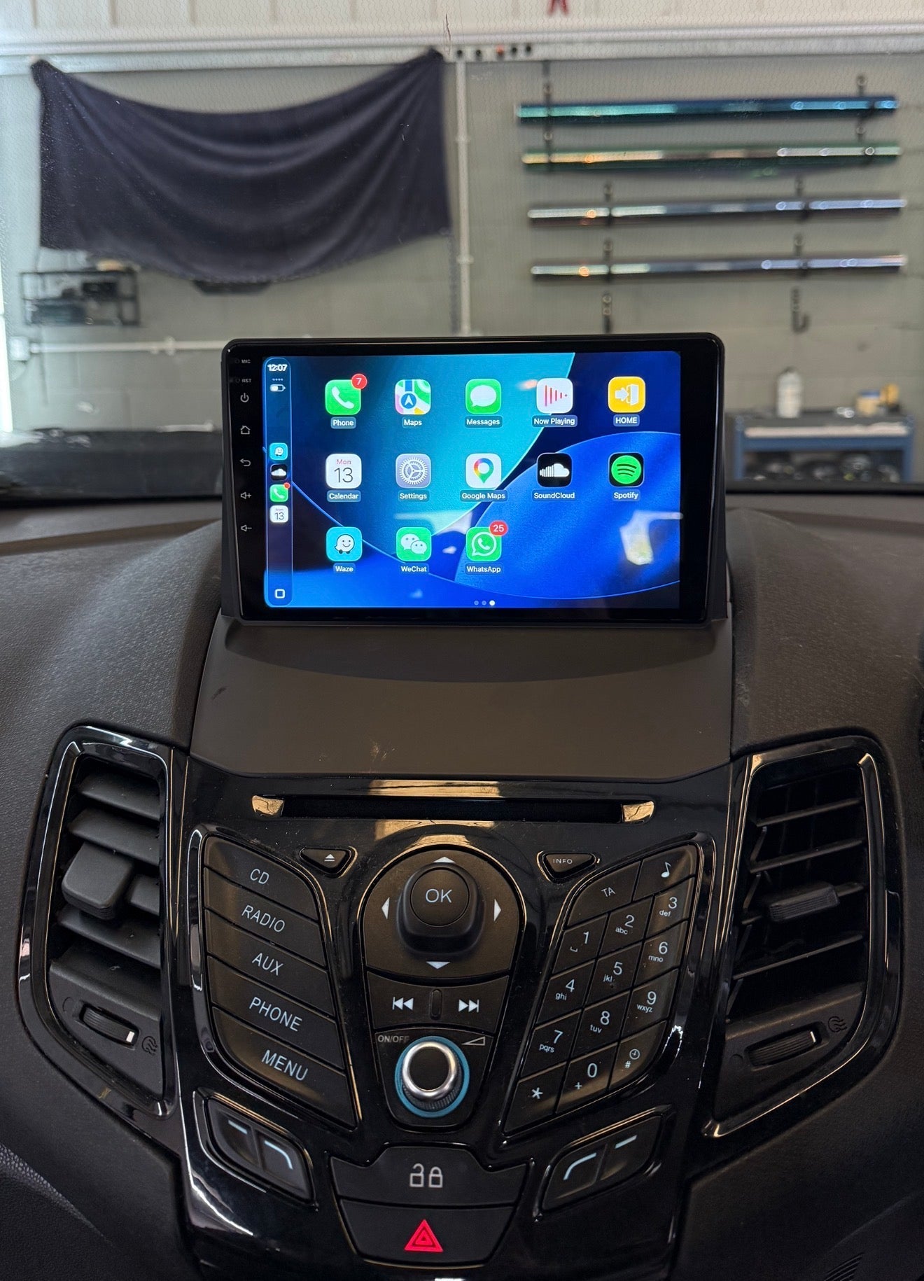 Ford Fiesta MK7 Android 15 Apple CarPlay & Android Auto Head Unit (2008-2017)