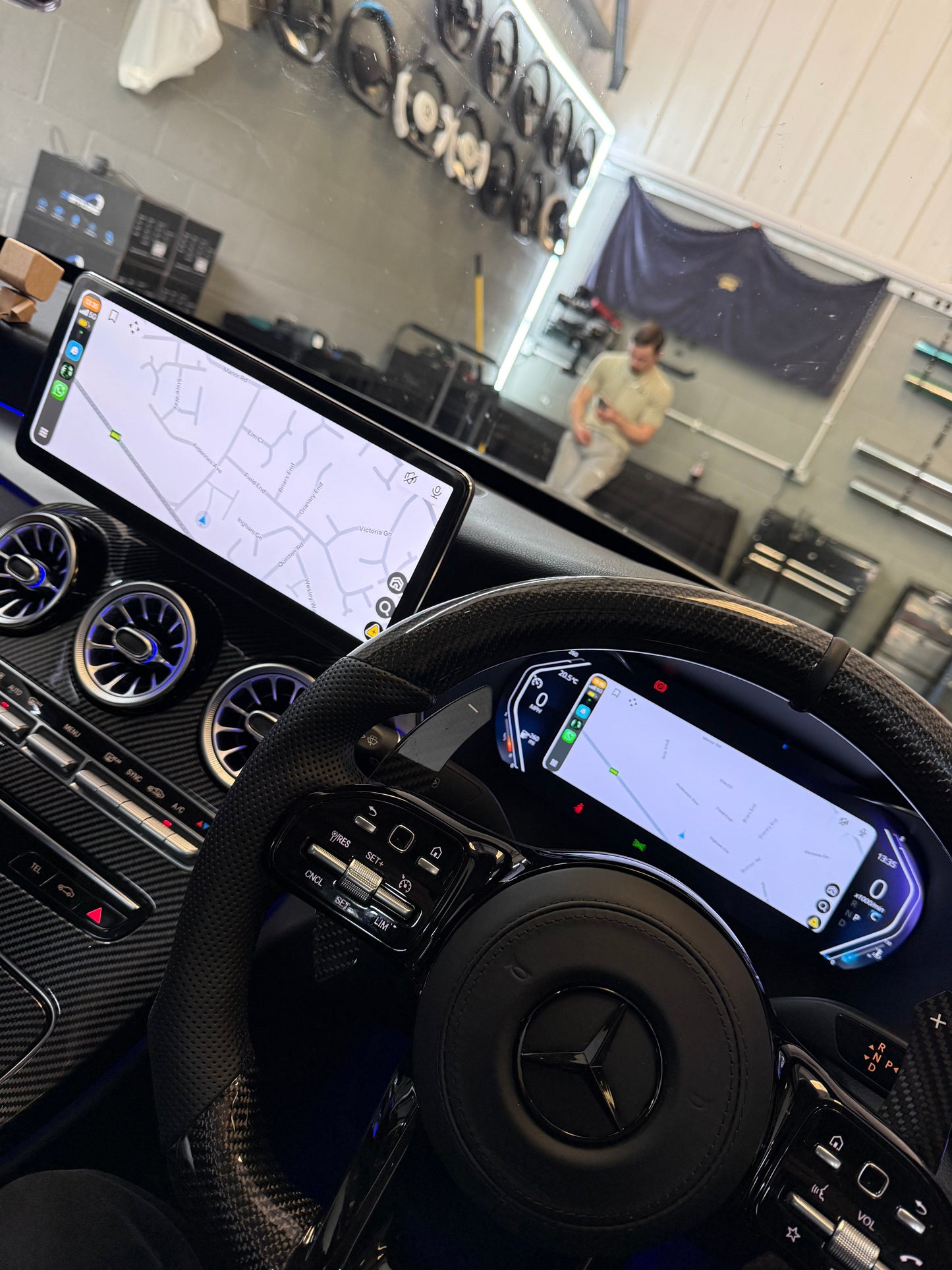 Mercedes Synced Screen & Virtual Cockpit Combo