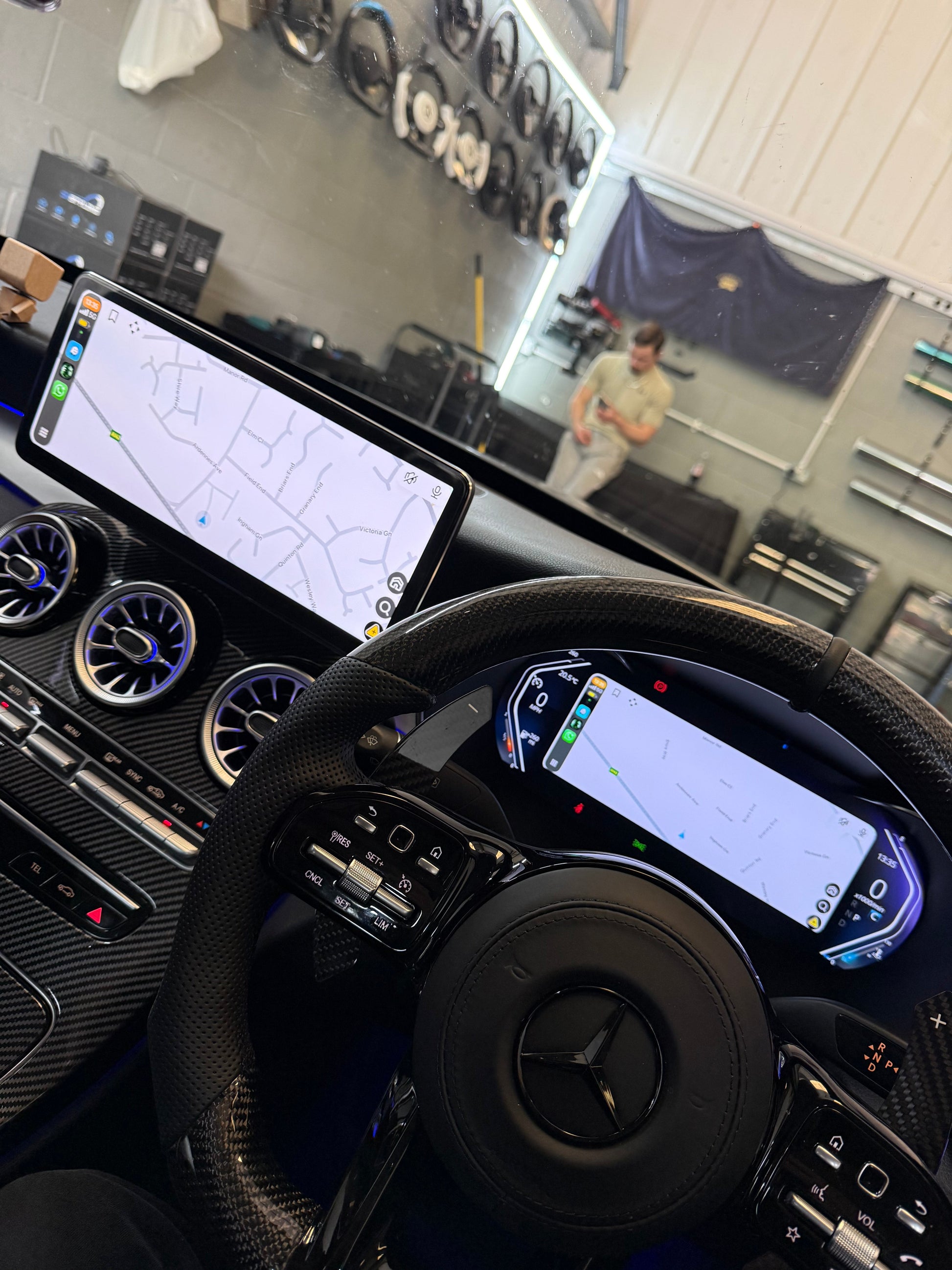 Mercedes Synced Screen & Virtual Cockpit Combo