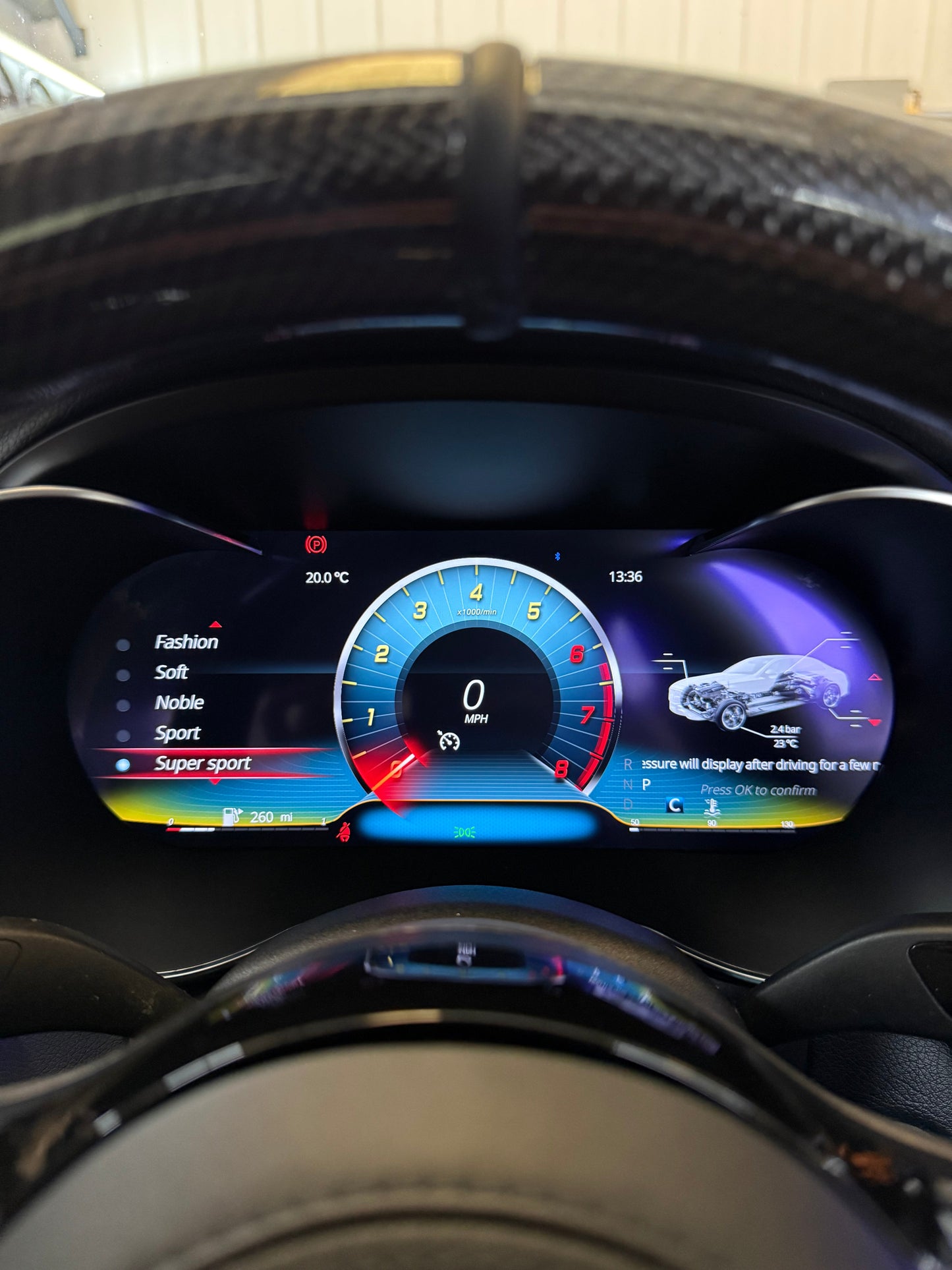 Mercedes Synced Screen & Virtual Cockpit Combo