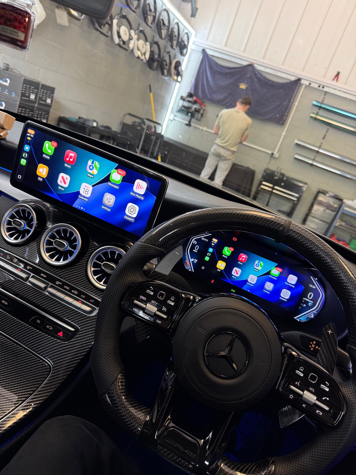Mercedes Synced Screen & Virtual Cockpit Combo