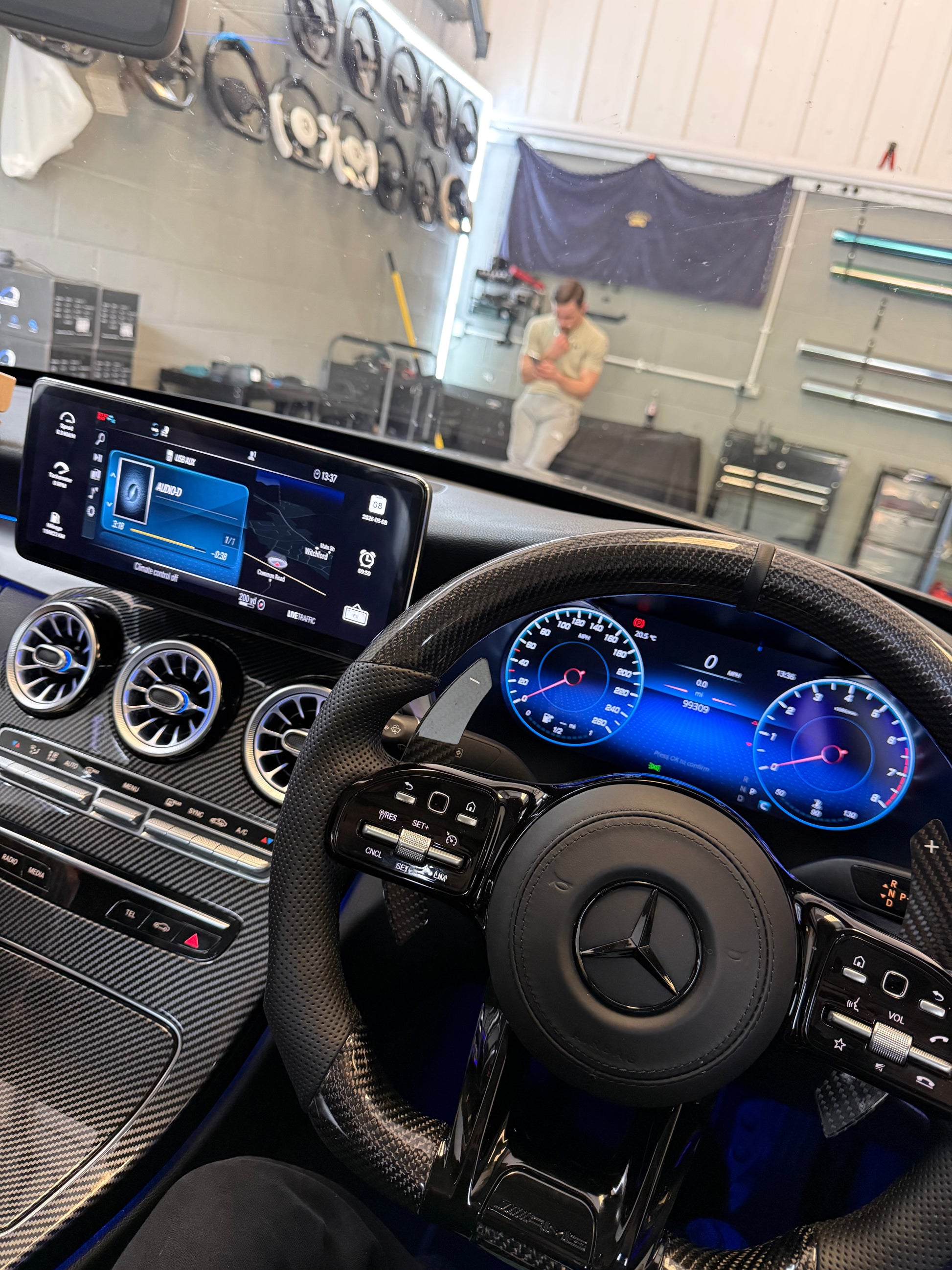 Mercedes Synced Screen & Virtual Cockpit Combo